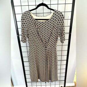 Gilli Tan 3/4 Sleeve Dress with Blue and Black Polka Dot Flower Pattern EUC